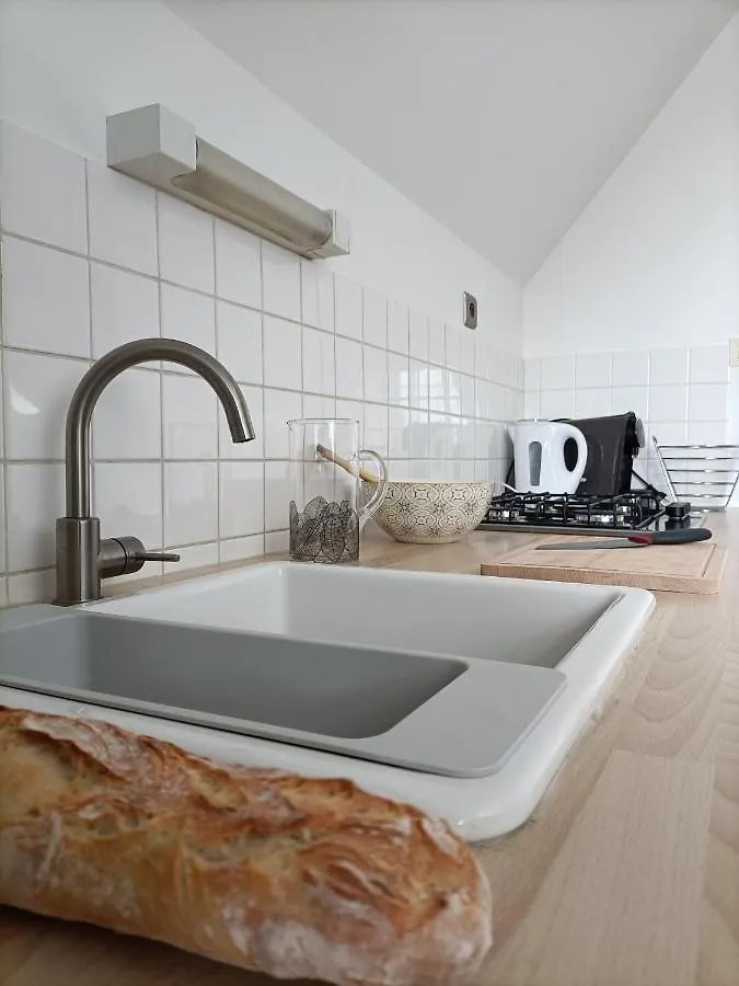 Wesley Apartment Dinan 0*,